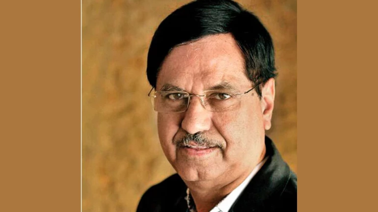 Renowned Cricket Analyst Dwarkanath Sanzgiri Passes Away at 74